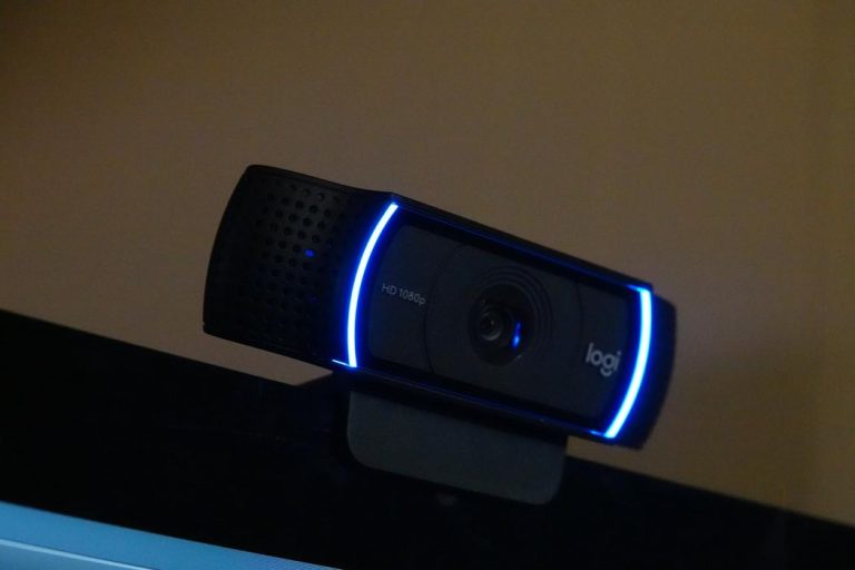 how-to-setup-and-use-logitech-camera-on-windows-pc-fineshare