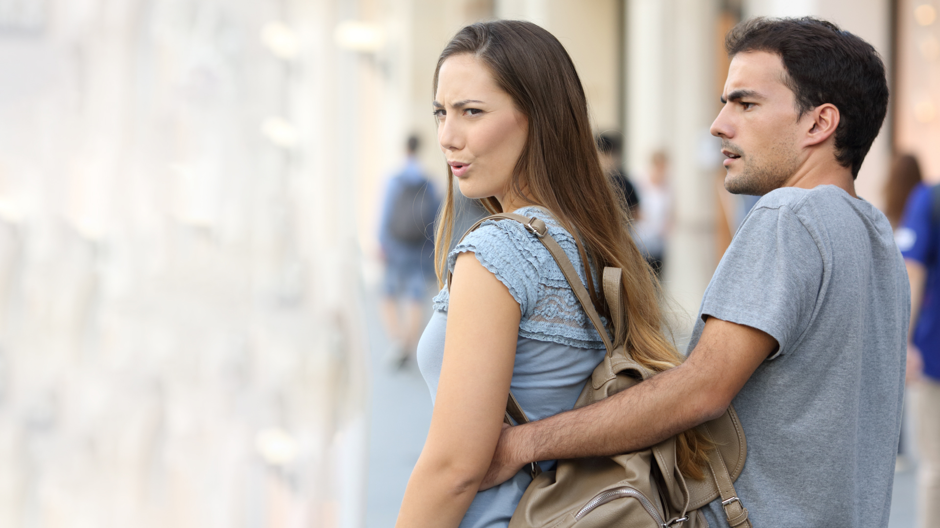 Distracted Girlfriend Zoom Background - Fineshare